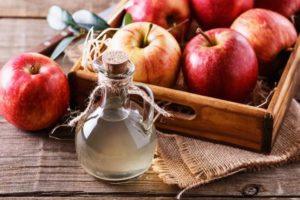 hujšanje z jabolčnim kisom in medom
